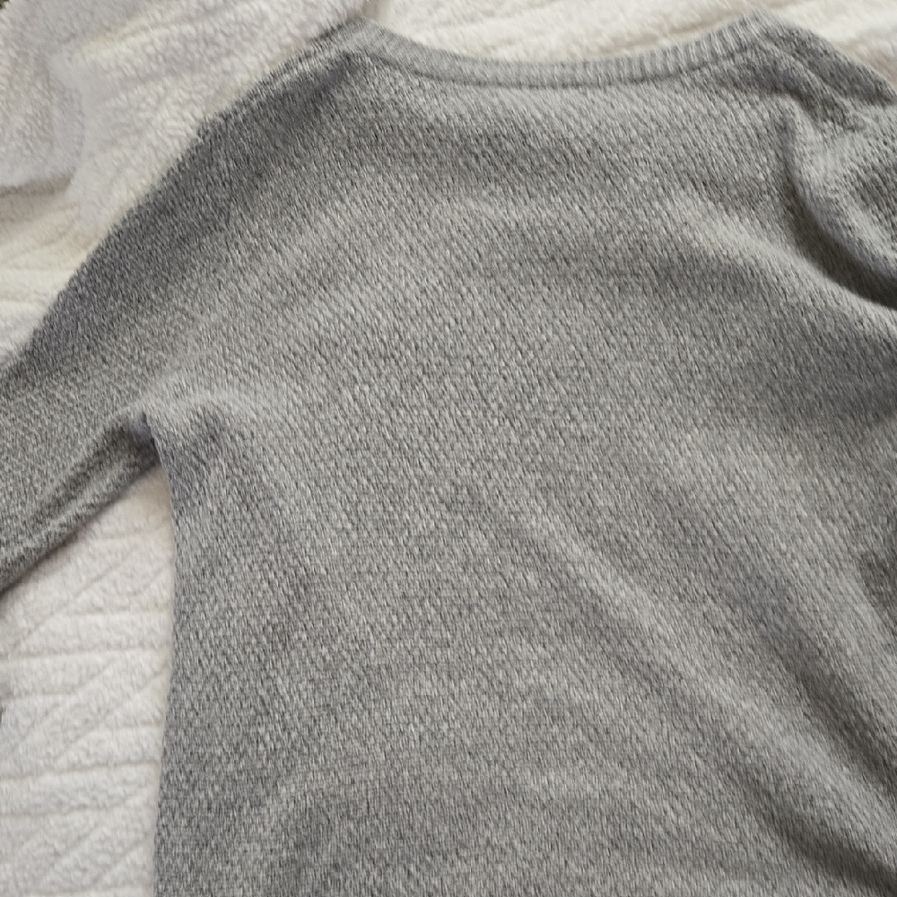 Sweater - Picture 5 of 6